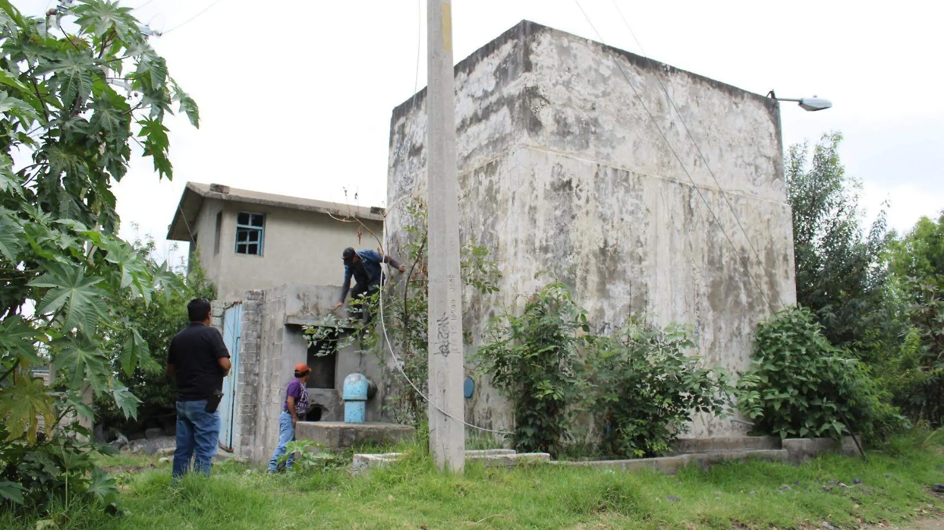 Crisis de falta de agua ya azota a Nealtican, municipio donde los pozos alcanzan 200 metros de profundidad 